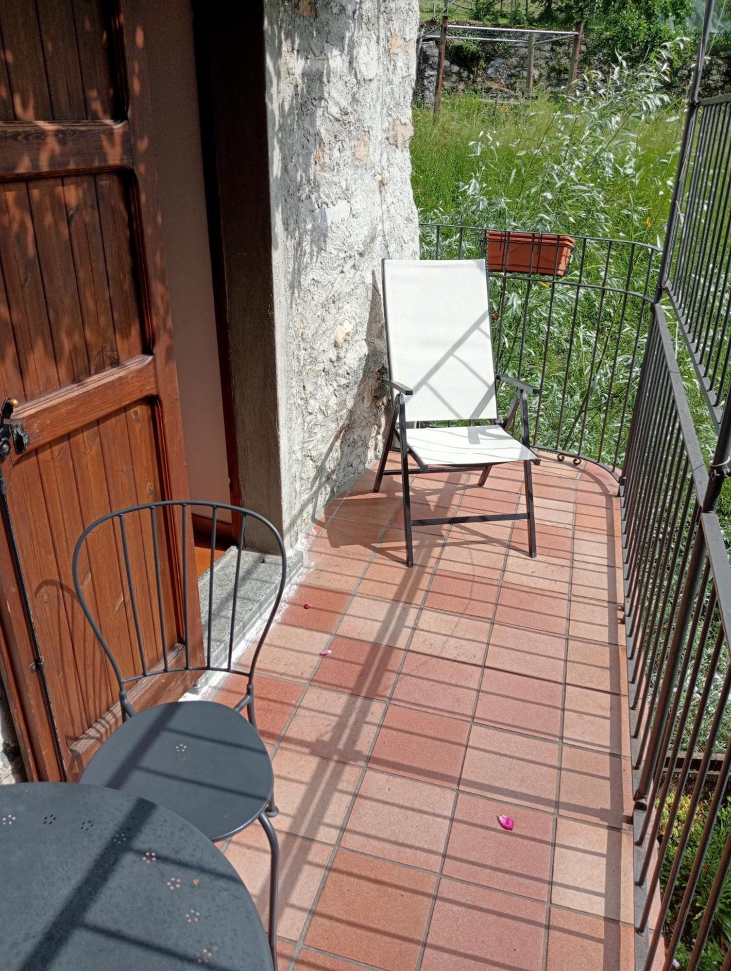Hotel La Turr De Mezz Nesso Pokoj fotografie